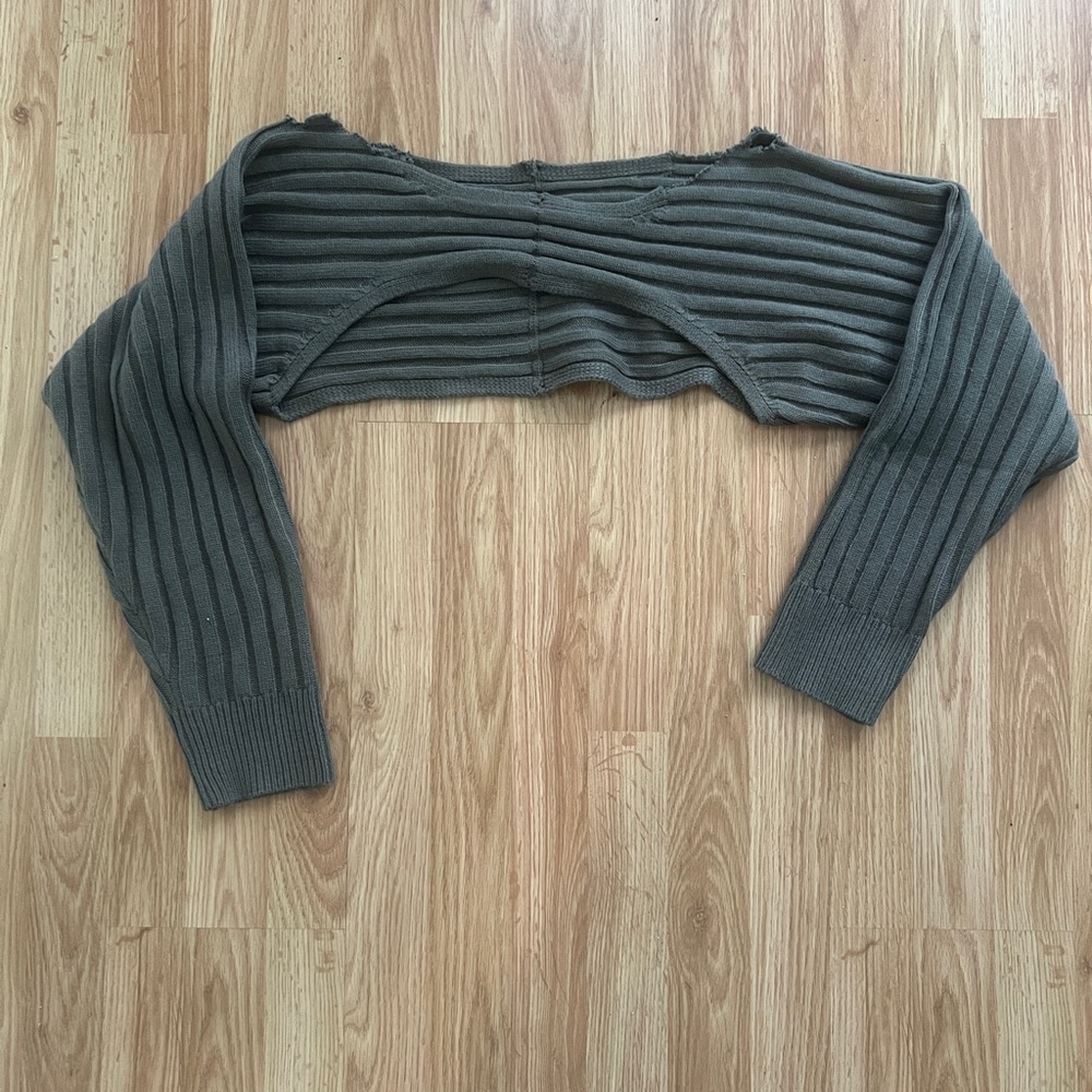 Slouchy cropped knit
